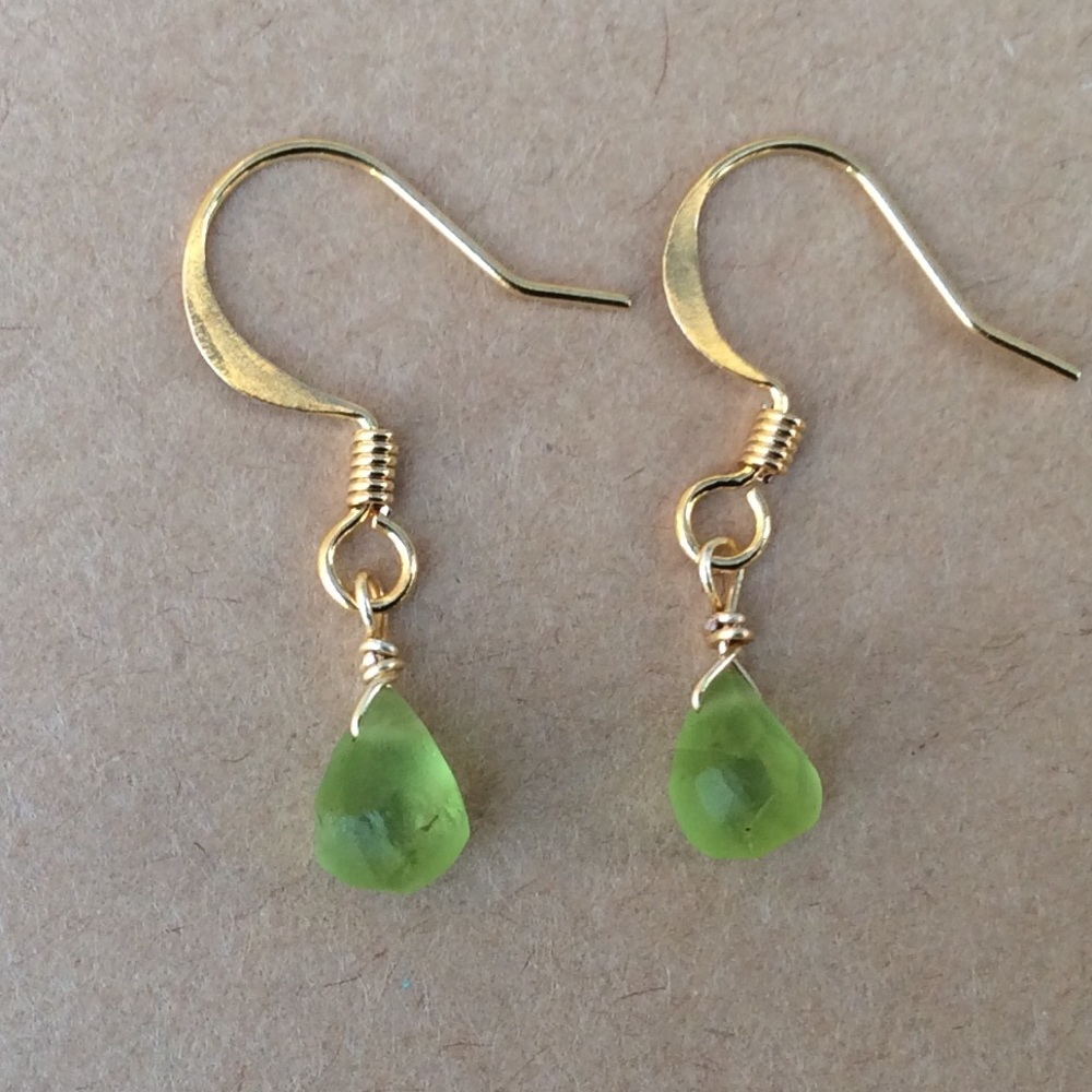 Handcrafted Sundance charm Gold filled natural peridot teardrop Earrings